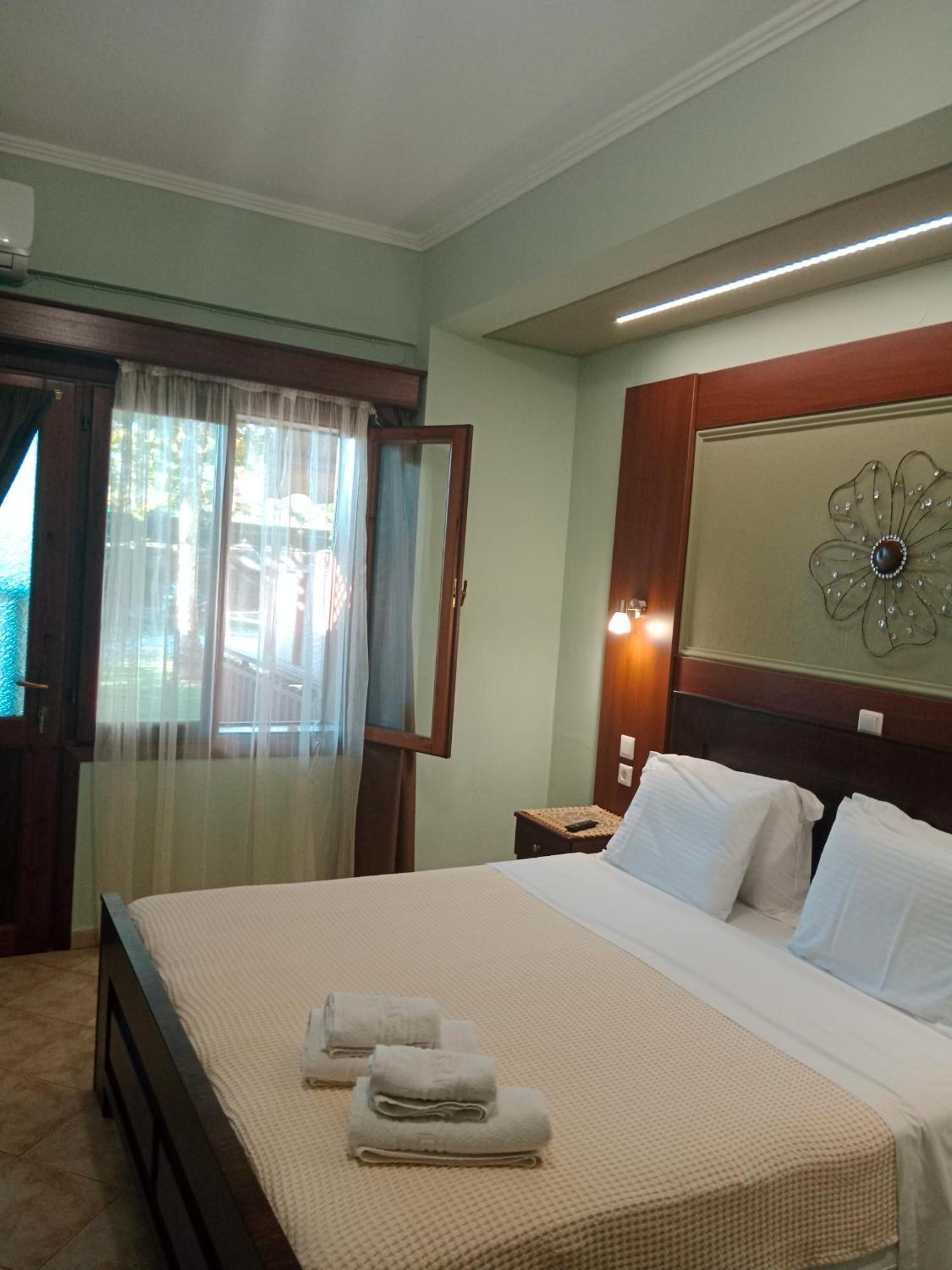 Xenonas Arxontiko Apartment กาโต ลูตรากี ภายนอก รูปภาพ